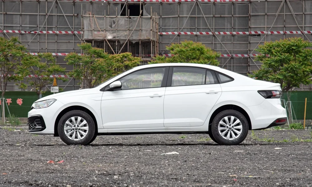 Volkswagen Lavida (2024) — вид сбоку