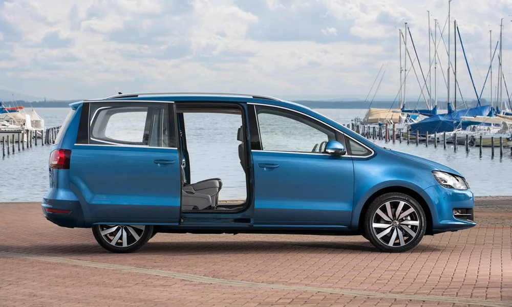 Volkswagen Sharan — вид сбоку, фото 2