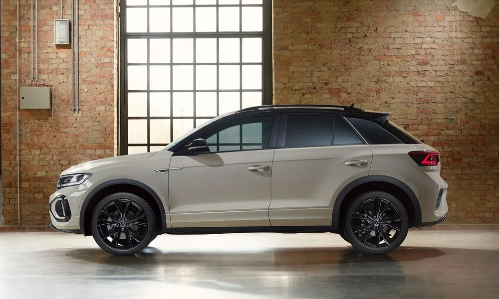 Volkswagen T-Roc — вид сзади, фото 3
