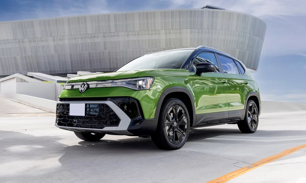 Фото Volkswagen Taos (2024) — вид спереди, фото 7. Оптика, решётка и бампер — первое впечатление о модели Volkswagen Taos (2024) — вид спереди, фото 7