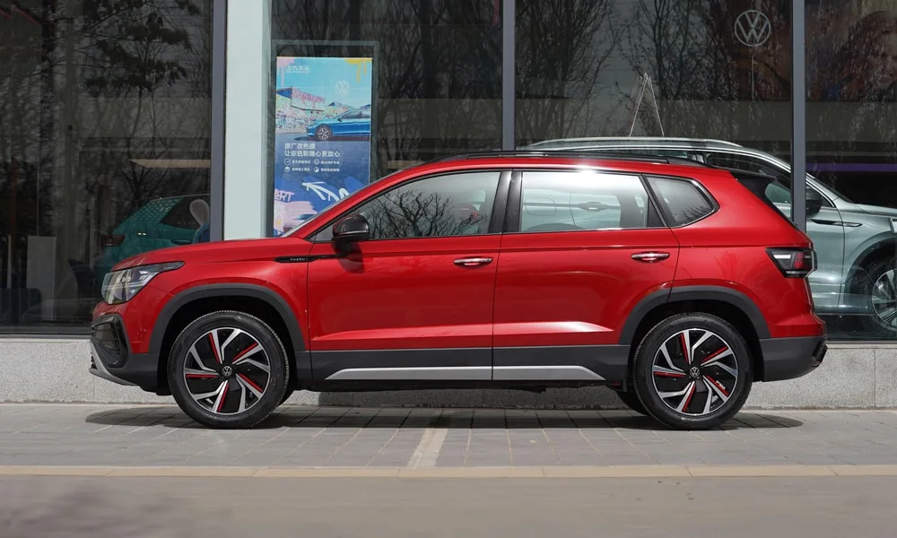 Volkswagen Tharu (2024) — вид сбоку