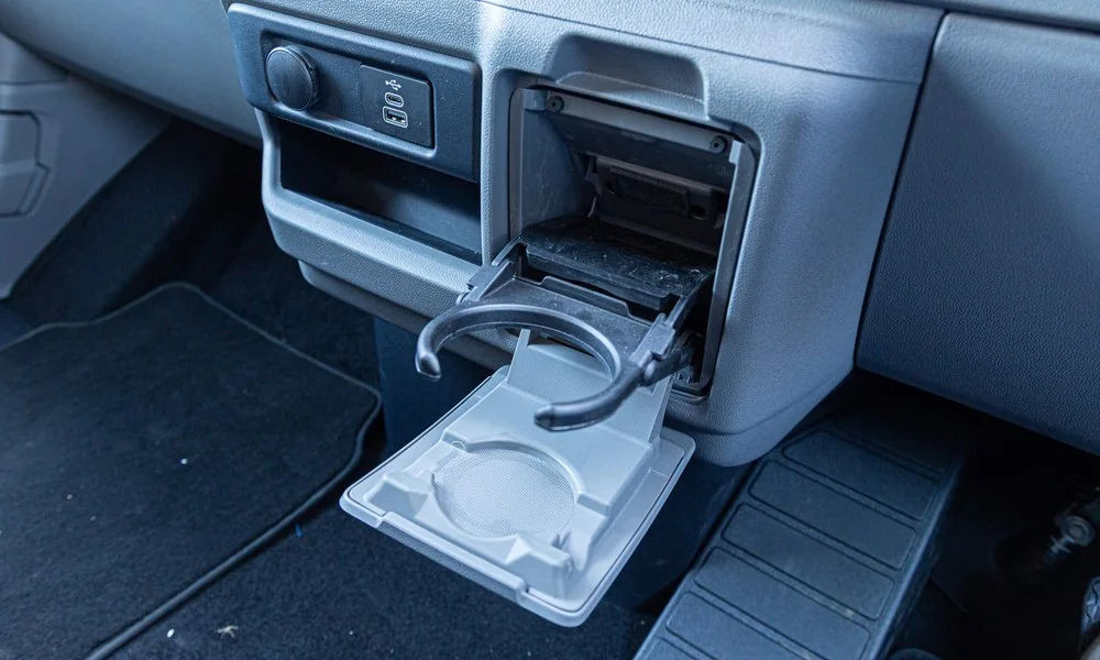Volkswagen Transporter Kombi — экстерьер