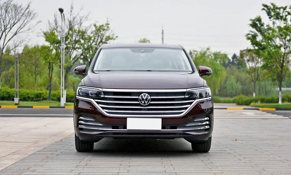 Volkswagen Viloran (2024) — вид спереди, фото 2
