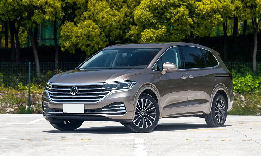 Фото Volkswagen Viloran (2024) — вид спереди, фото 5. Оптика, решётка и бампер — первое впечатление о модели Volkswagen Viloran (2024) — вид спереди, фото 5